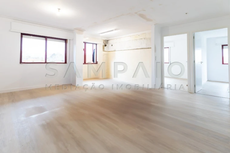 Apartamento T2 para Venda em Rio Tinto Foto 2