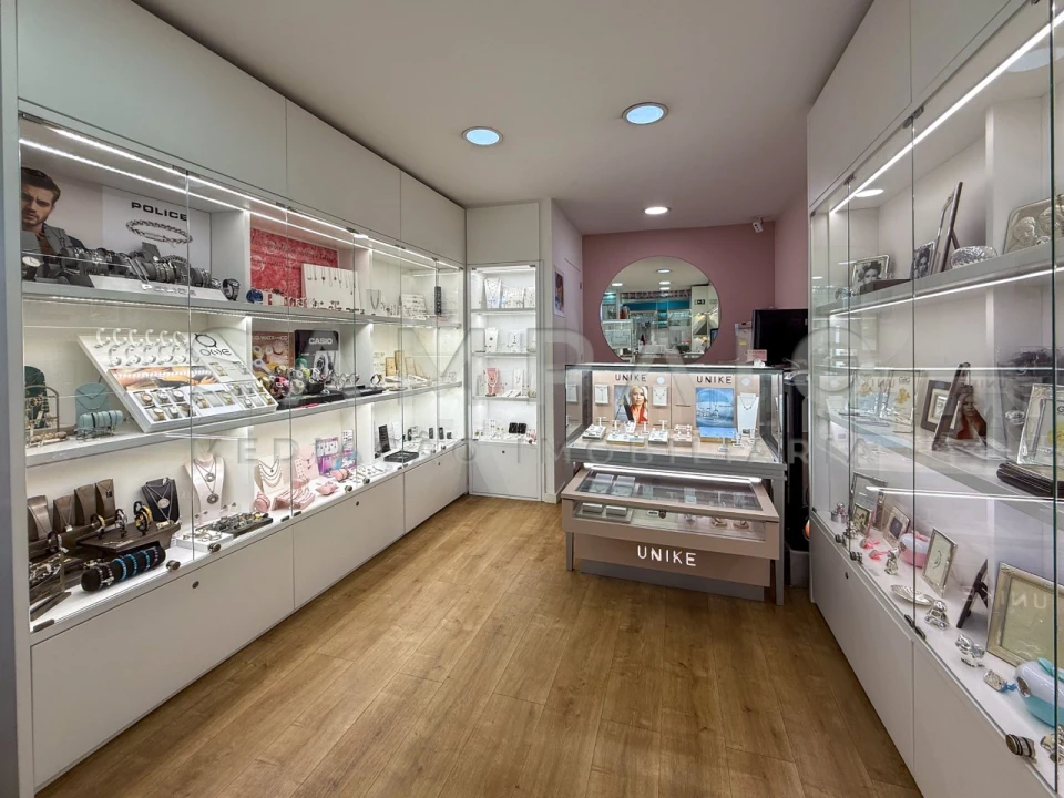 Loja para Cedência de Quotas em Gondomar (São Cosme), Valbom e Jovim Foto 3