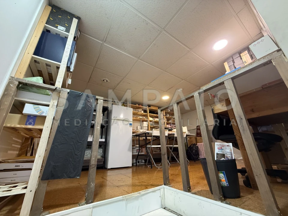 Loja para Cedência de Quotas em Gondomar (São Cosme), Valbom e Jovim Foto 10