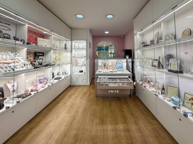 Loja para Cedência de Quotas em Gondomar (São Cosme), Valbom e Jovim