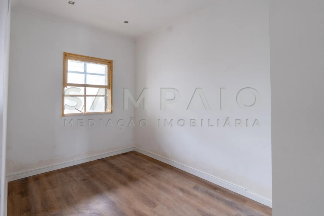 Moradia T2 para Venda em Oliveira do Douro Foto 6