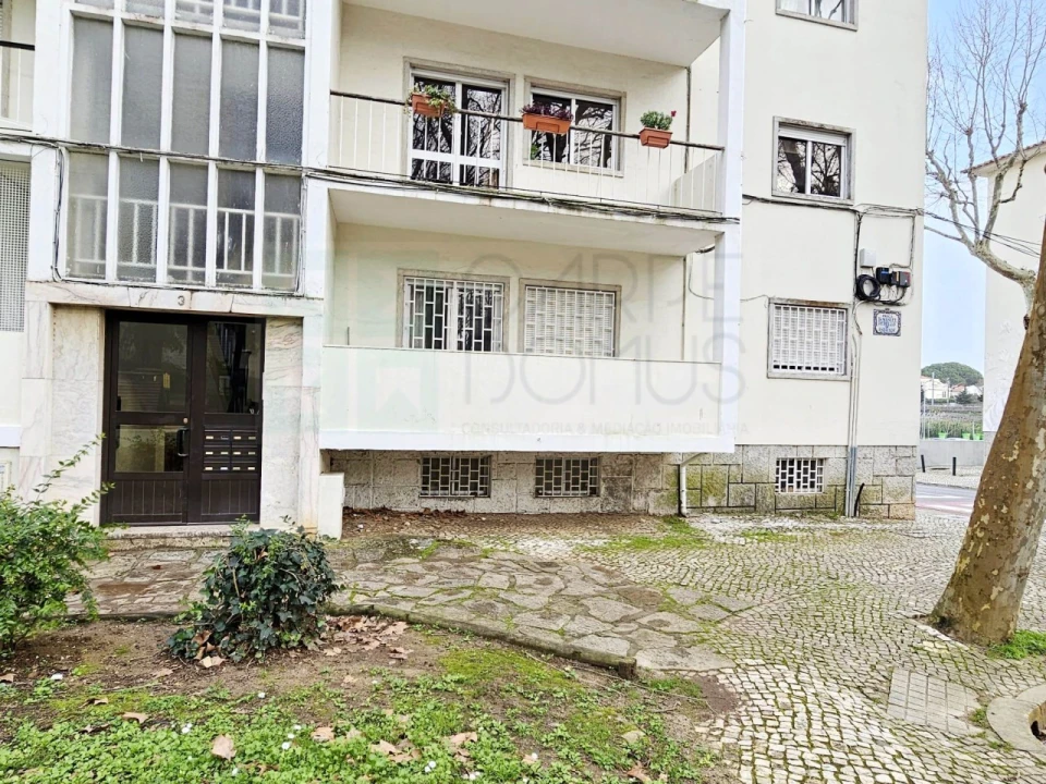 Apartamento T3 para Venda em Carcavelos e Parede Foto 42