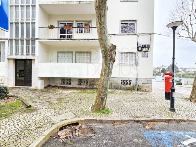 Apartamento T3 para Venda em Carcavelos e Parede Foto 44