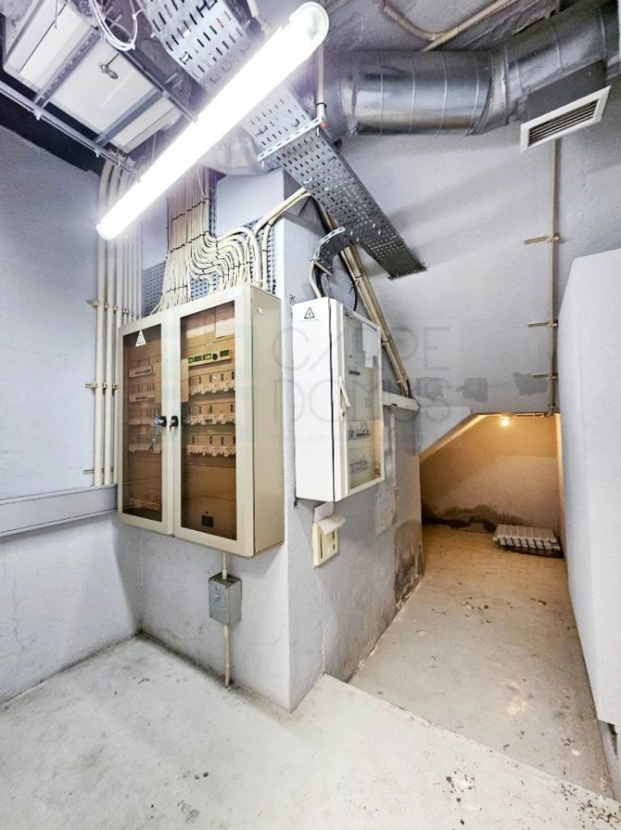 Loja para Arrendamento em Rio de Mouro Foto 12