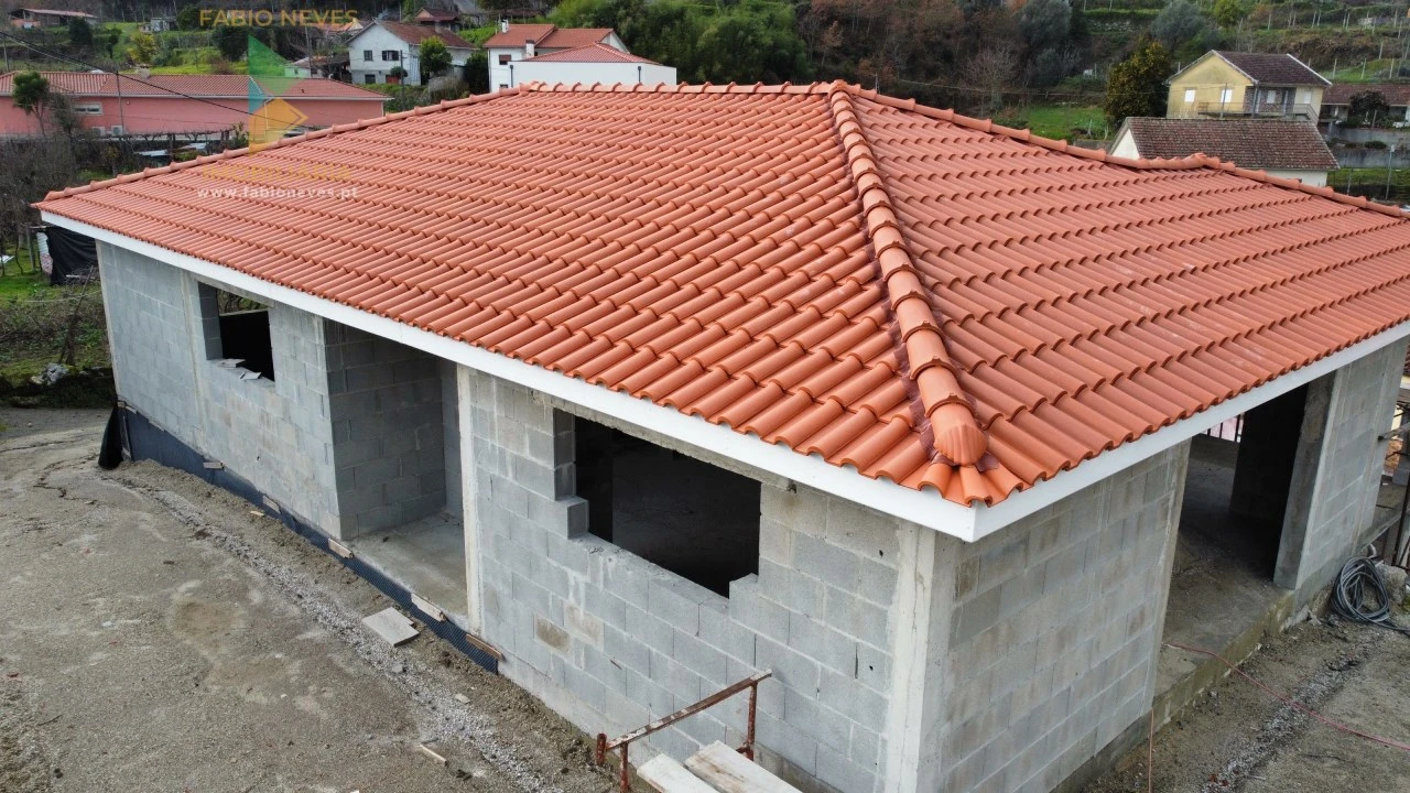 Moradia T3 para Venda em Sabadim Foto 3