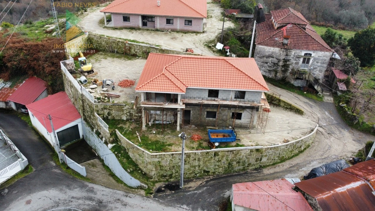 Moradia T3 para Venda em Sabadim Foto 6