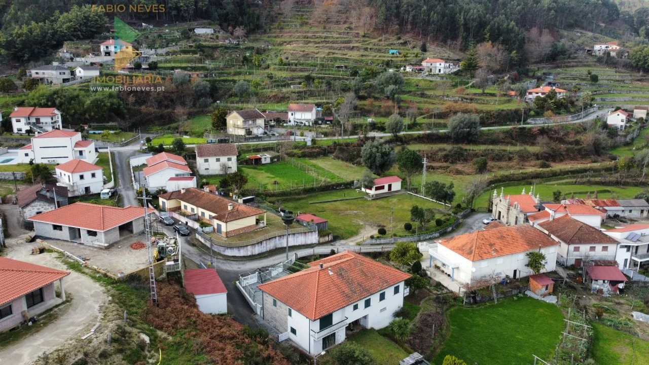 Moradia T3 para Venda em Sabadim Foto 11