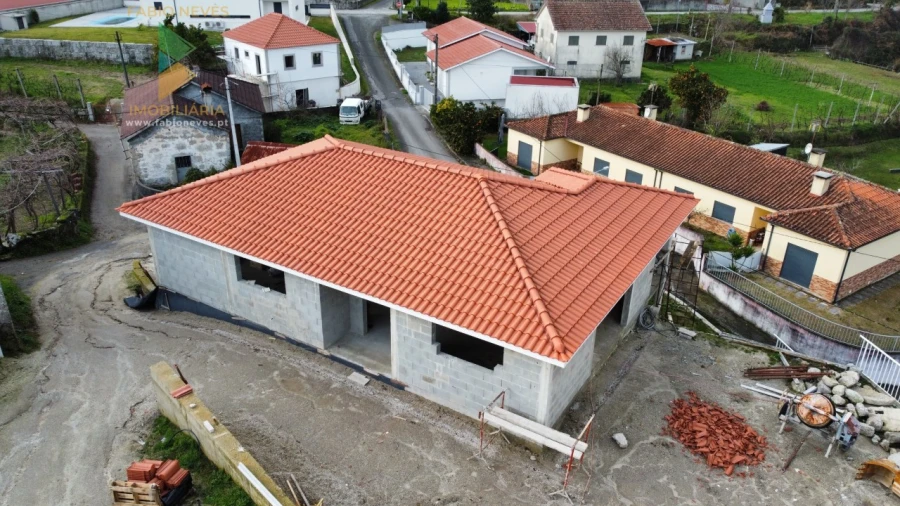 Moradia T3 para Venda em Sabadim Foto 19