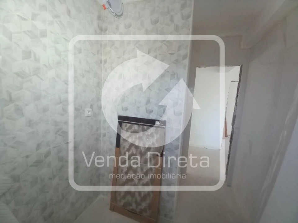 Apartamento T4 para Venda em Laranjeiro e Feijó Foto 15