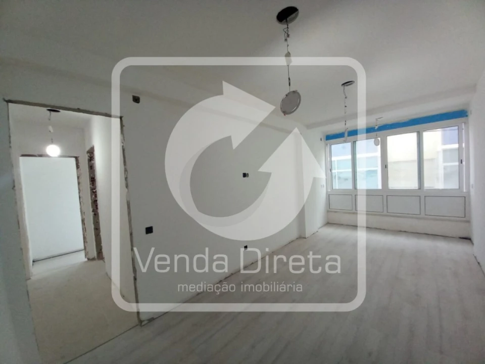 Apartamento T4 para Venda em Laranjeiro e Feijó Foto 26