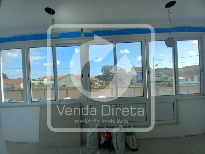 Apartamento T4 para Venda em Laranjeiro e Feijó Foto 7