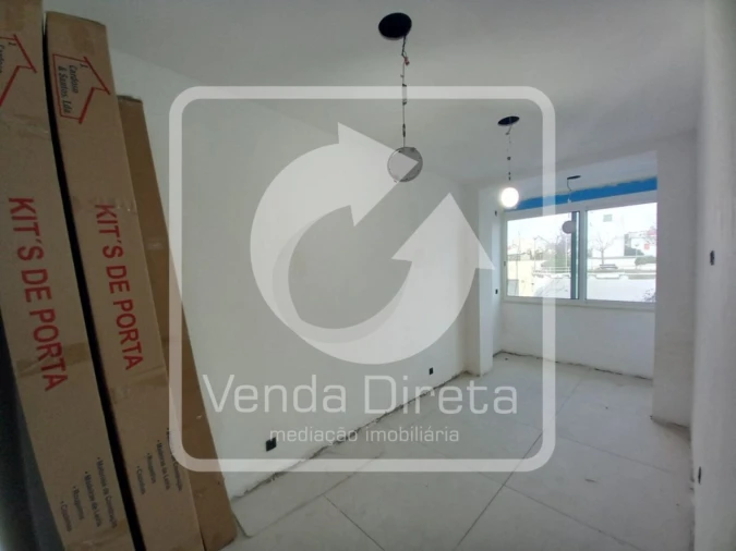 Apartamento T4 para Venda em Laranjeiro e Feijó Foto 11