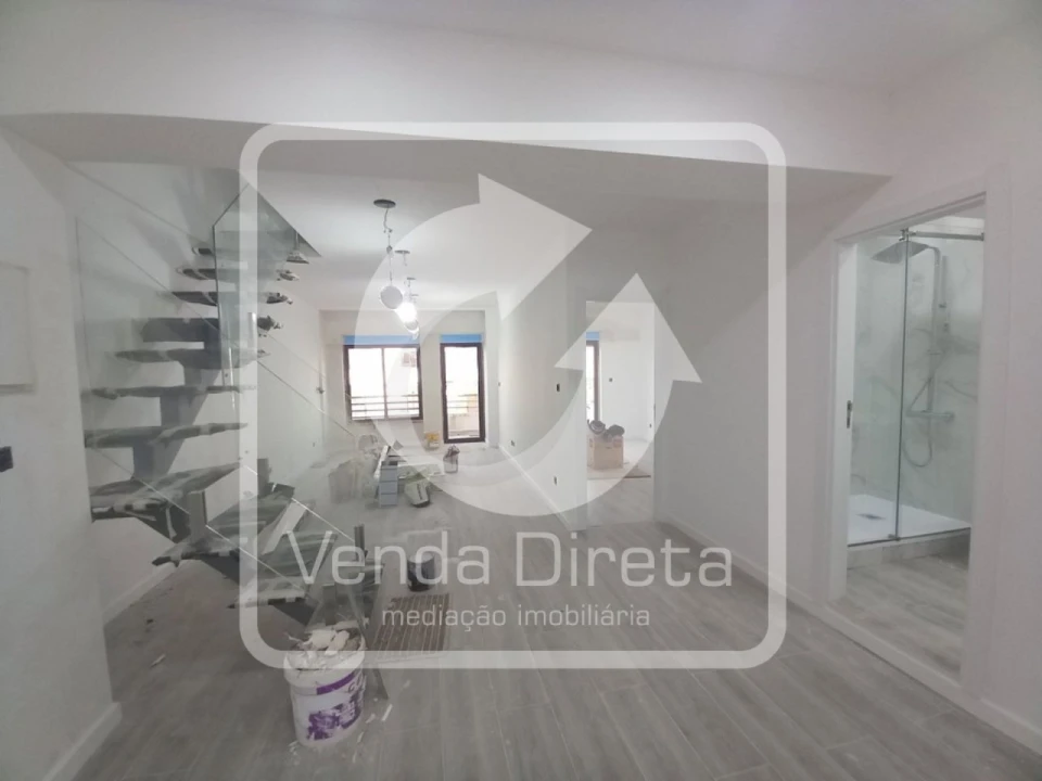 Apartamento T3 para Venda em Costa da Caparica Foto 3