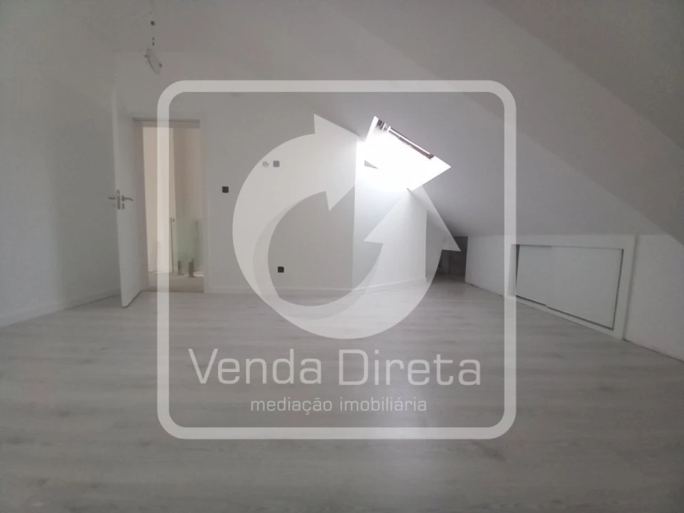 Apartamento T3 para Venda em Costa da Caparica Foto 33