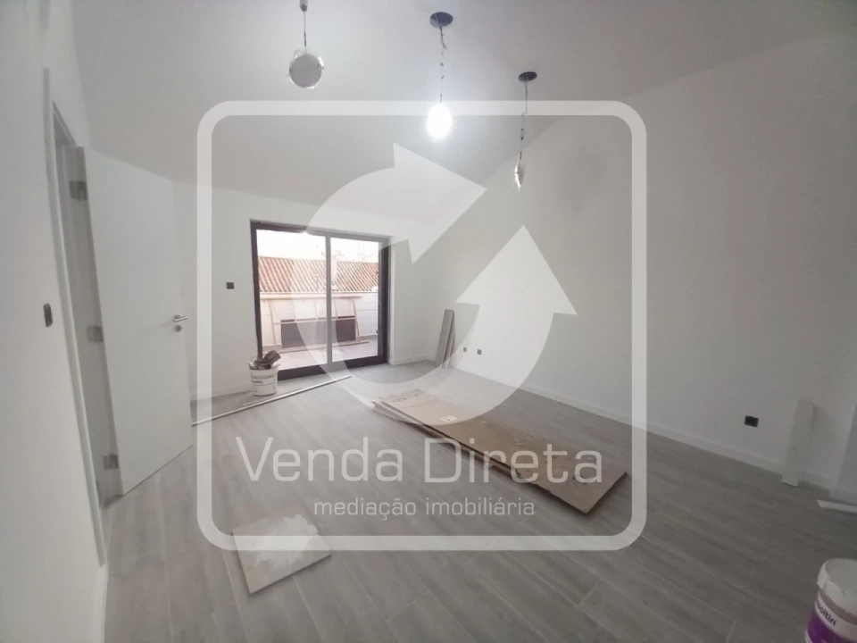 Apartamento T3 para Venda em Costa da Caparica Foto 38