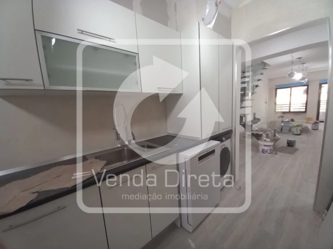 Apartamento T3 para Venda em Costa da Caparica Foto 17