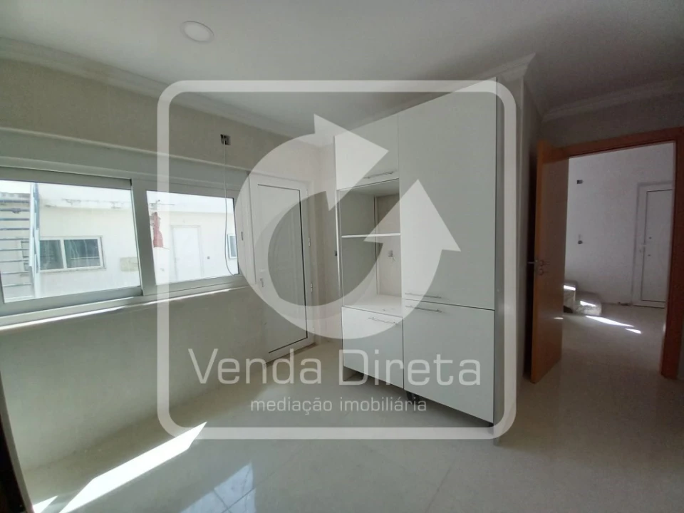 Moradia T5 para Venda em Amora Foto 14