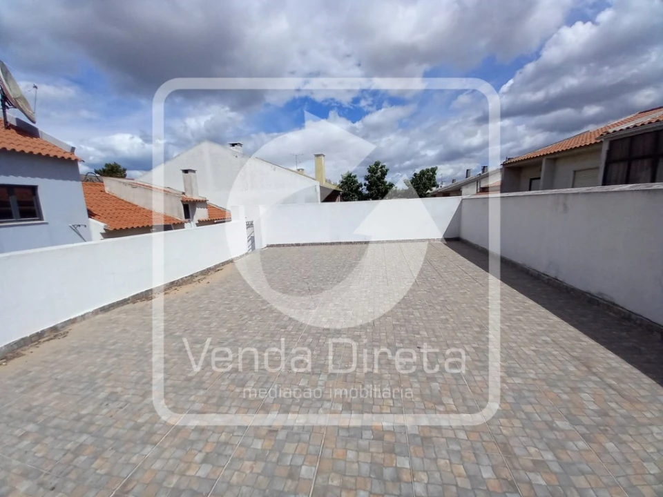 Moradia T5 para Venda em Amora Foto 23