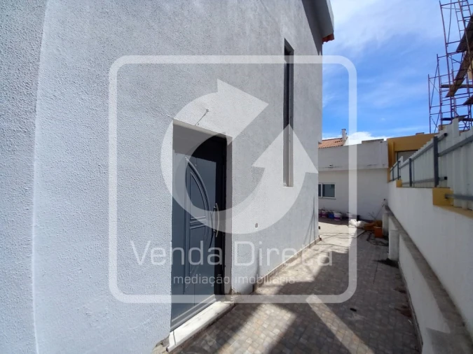 Moradia T5 para Venda em Amora Foto 2