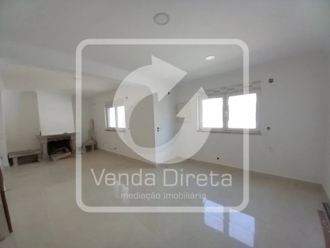 Moradia T5 para Venda em Amora Foto 7