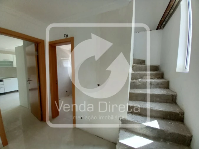Moradia T5 para Venda em Amora Foto 16
