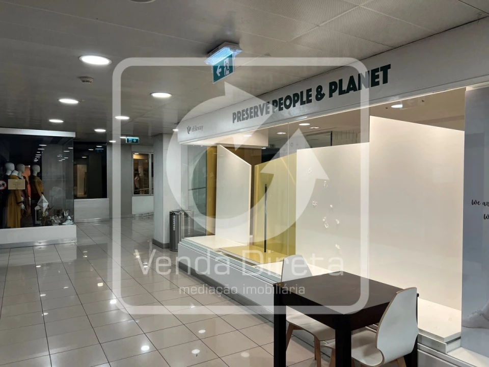 Loja para Venda em Santo António Foto 5