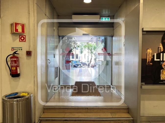 Loja para Venda em Santo António Foto 2