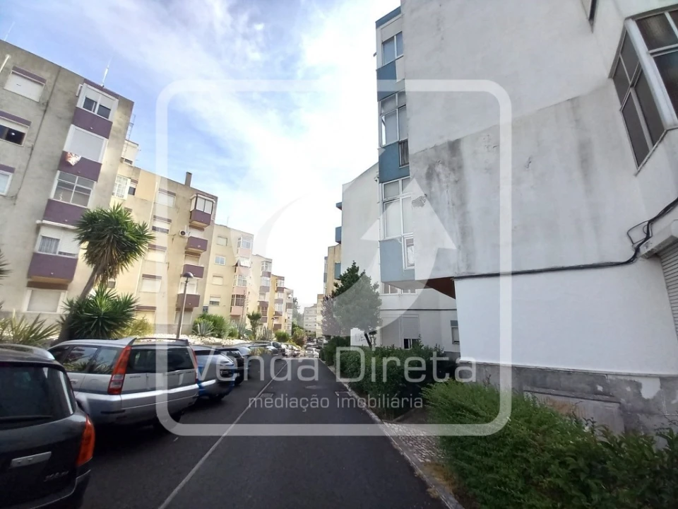 Apartamento T2 para Venda em Póvoa de Santo Adrião e Olival Basto Foto 23