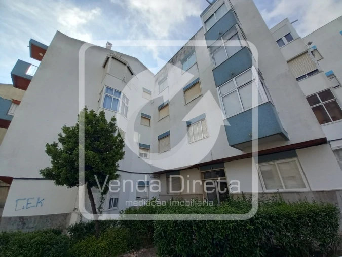 Apartamento T2 para Venda em Póvoa de Santo Adrião e Olival Basto