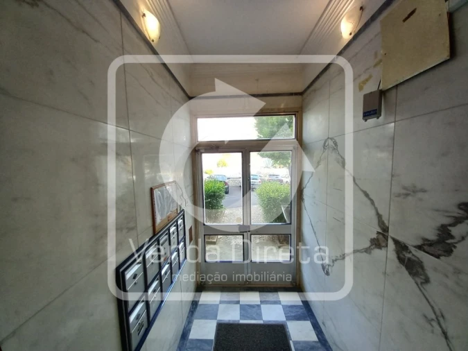 Apartamento T2 para Venda em Póvoa de Santo Adrião e Olival Basto Foto 2