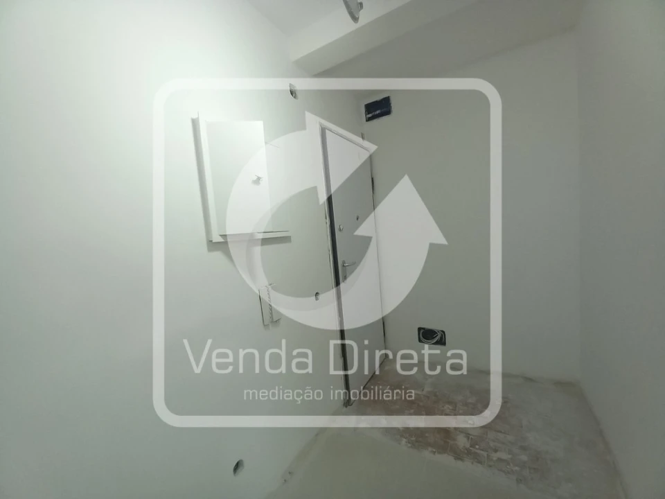 Apartamento T2 para Venda em Laranjeiro e Feijó Foto 6