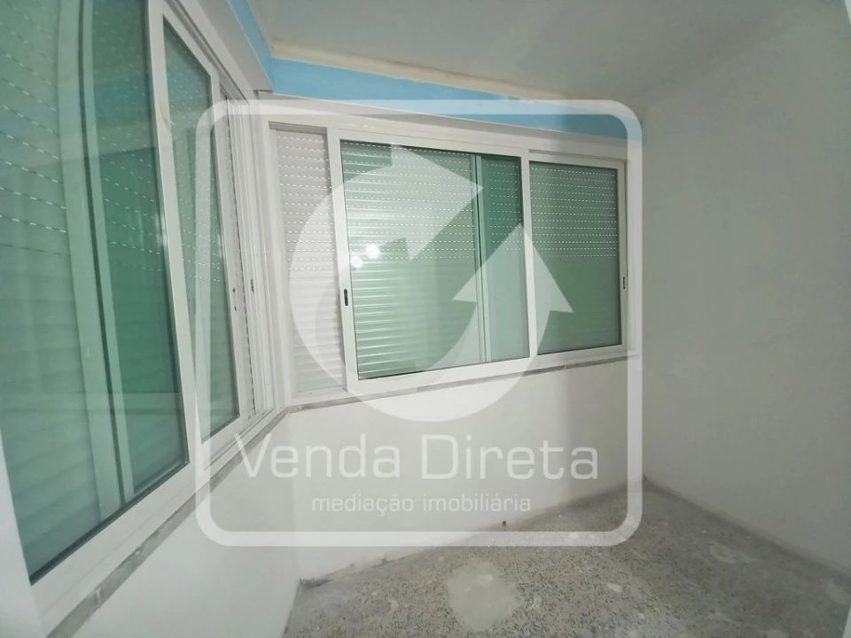 Apartamento T2 para Venda em Laranjeiro e Feijó Foto 11