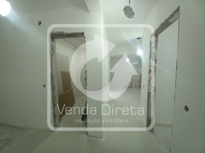 Apartamento T2 para Venda em Laranjeiro e Feijó Foto 13