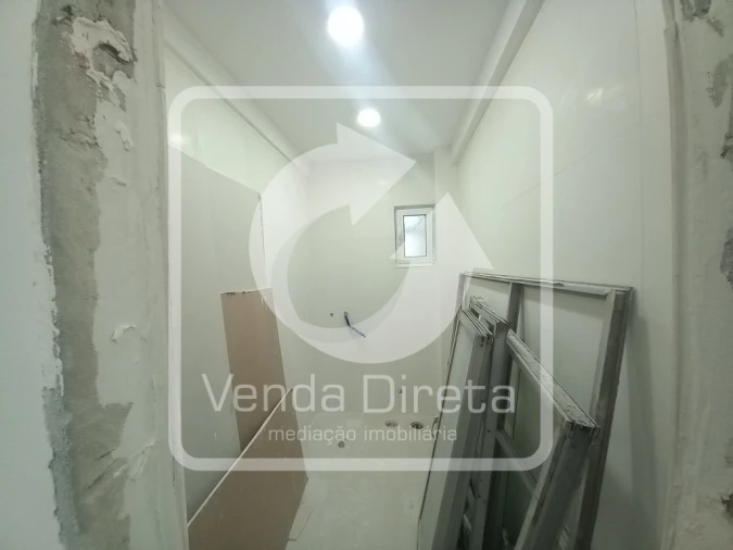 Apartamento T2 para Venda em Laranjeiro e Feijó Foto 14