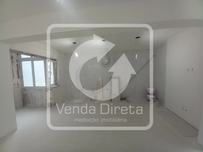 Apartamento T2 para Venda em Laranjeiro e Feijó Foto 18