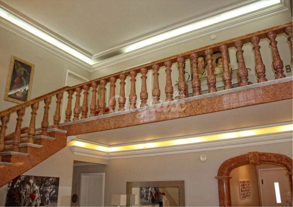 Moradia T6 para Arrendamento em Rio de Mouro Foto 16