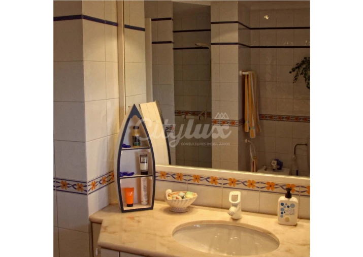 Moradia T6 para Arrendamento em Rio de Mouro Foto 27