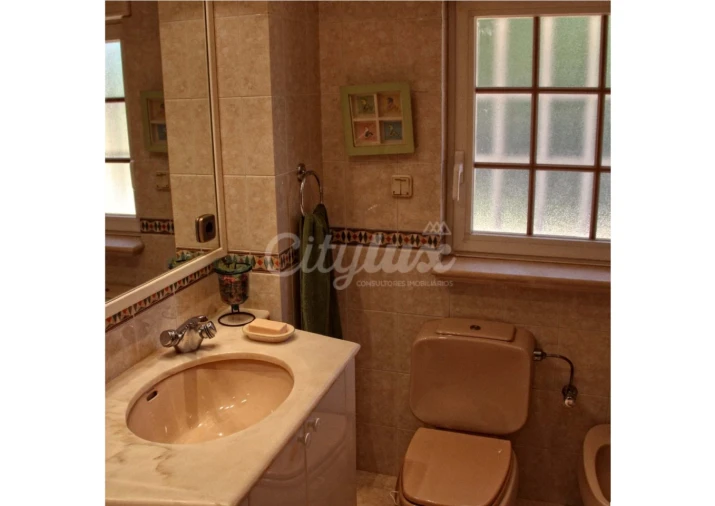 Moradia T6 para Arrendamento em Rio de Mouro Foto 30