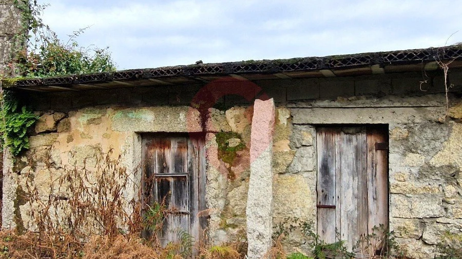 Terreno para Venda em Longos Vales