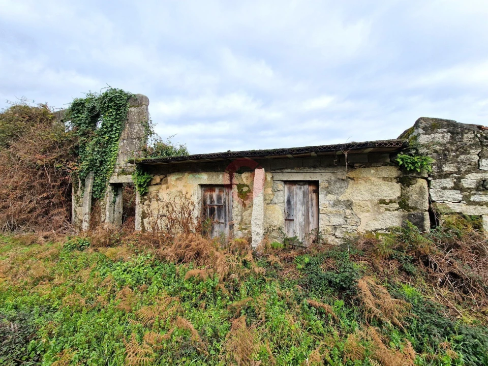 Terreno para Venda em Longos Vales Foto 1