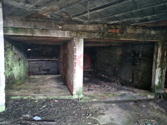 Moradia T4 para Venda em Podame Foto 12