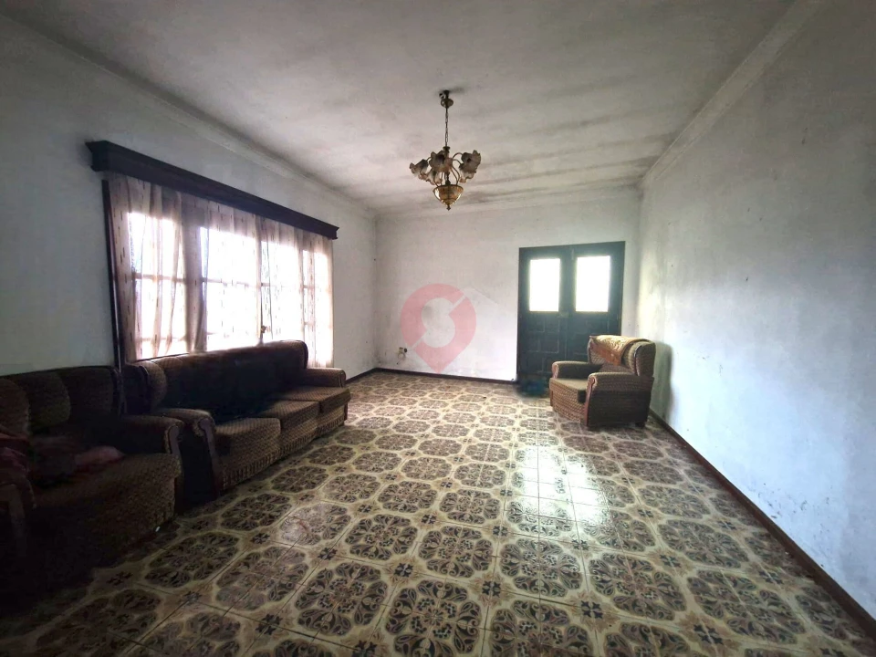 Moradia T4 para Venda em Podame Foto 2