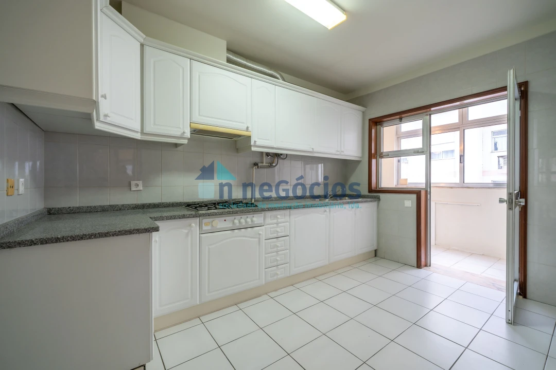 Apartamento T2 para Venda em O. Azeméis, Riba-Ul, Ul, Macinhata Seixa, Madail Foto 2