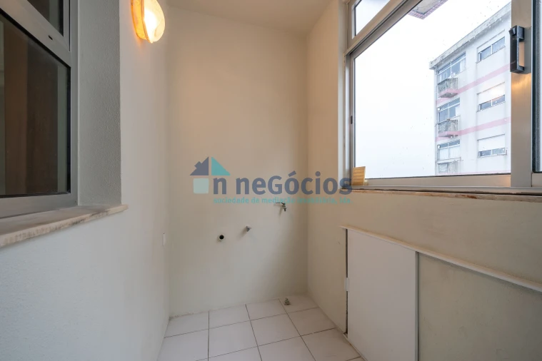 Apartamento T2 para Venda em O. Azeméis, Riba-Ul, Ul, Macinhata Seixa, Madail Foto 3