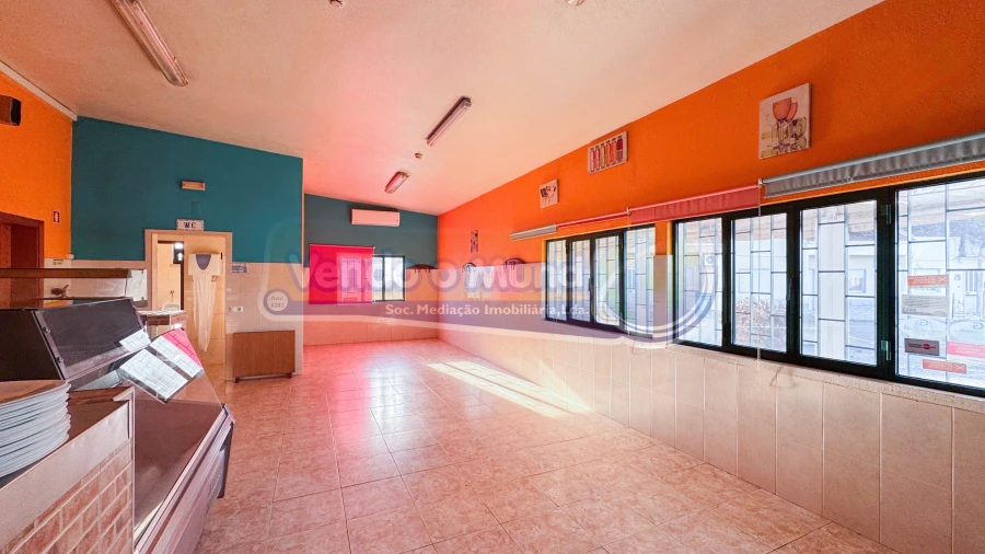 Negócio para Venda em Samora Correia Foto 12