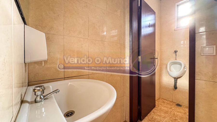 Negócio para Venda em Samora Correia Foto 16