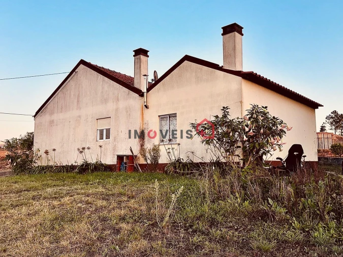 Moradia T2 para Venda em Vinha da Rainha Foto 1