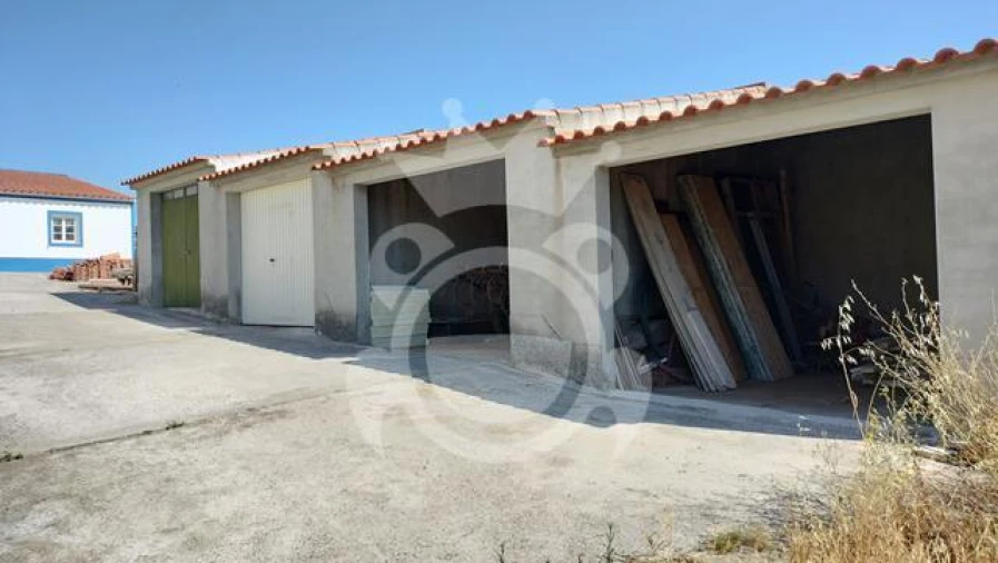 Quinta T2 para Venda em Santiago Maior Foto 14