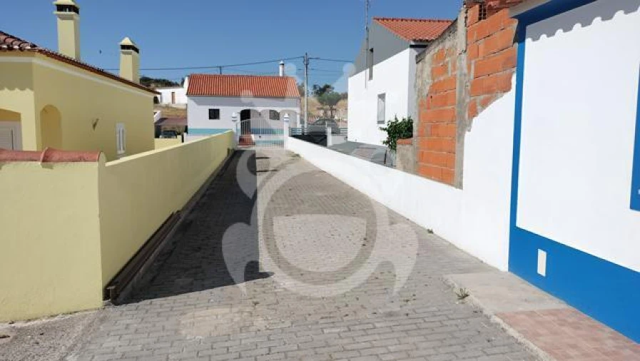 Quinta T2 para Venda em Santiago Maior Foto 3