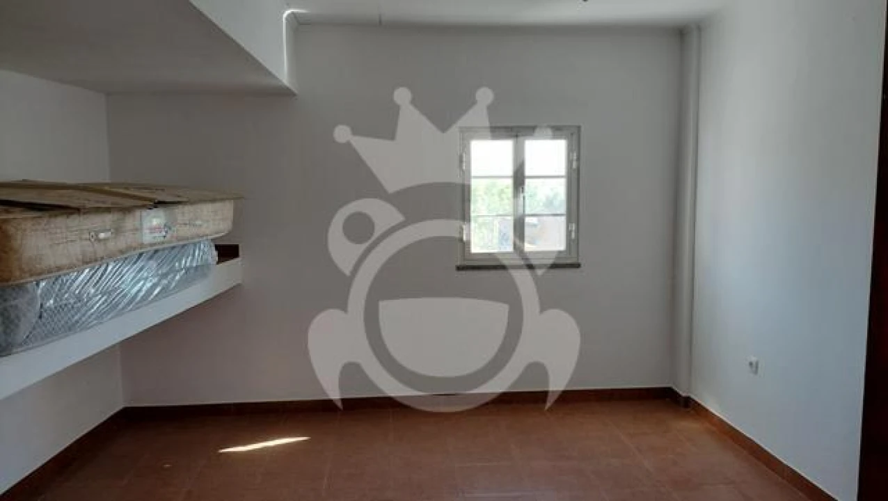 Quinta T2 para Venda em Santiago Maior Foto 7